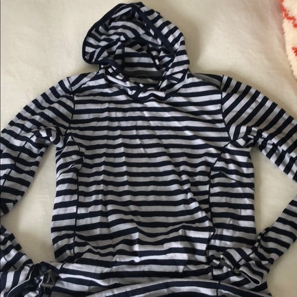 Patagonia Tops - Patagonia merino hooded layer